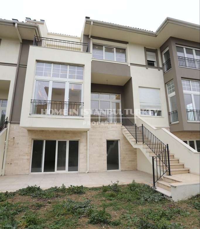 Alesta Villa in Kalyon Marina Villalari Beylikduzu